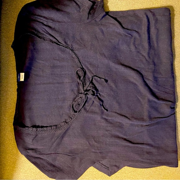 Set of Two old navy Maternity Pointelle-Knit Tops - Picture 2 of 4